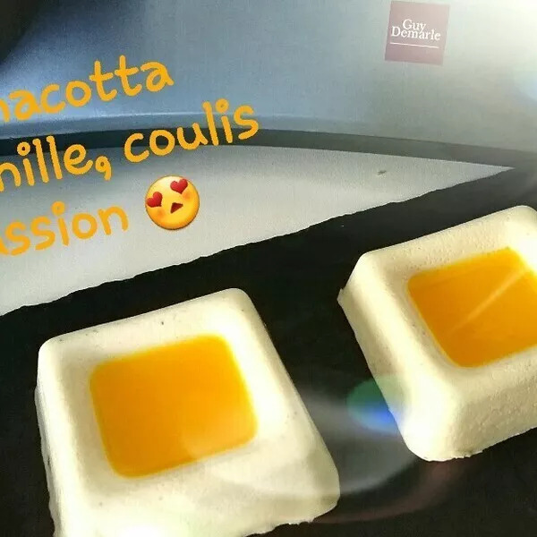 Panacotta Vanille et Coulis Passion