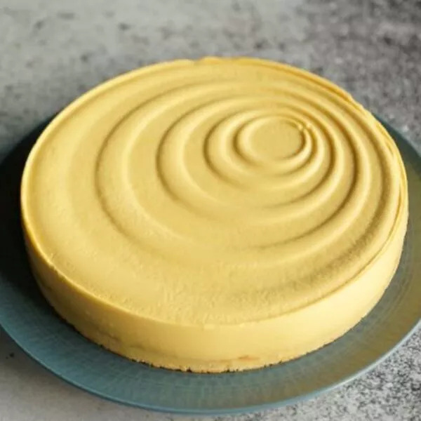 Entremets à la mangue sur son biscuit coco