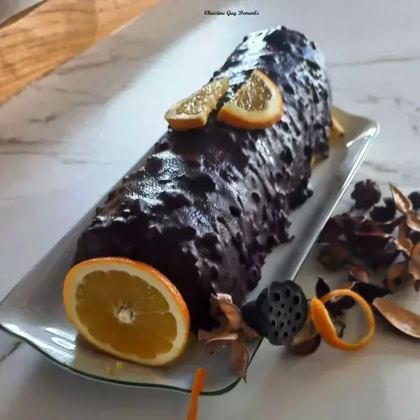 Buche bavaroise à l'orange, glaçage rocher