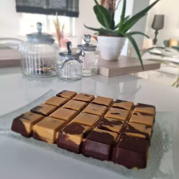 Gâteau au yaourt coque 2 chocolats