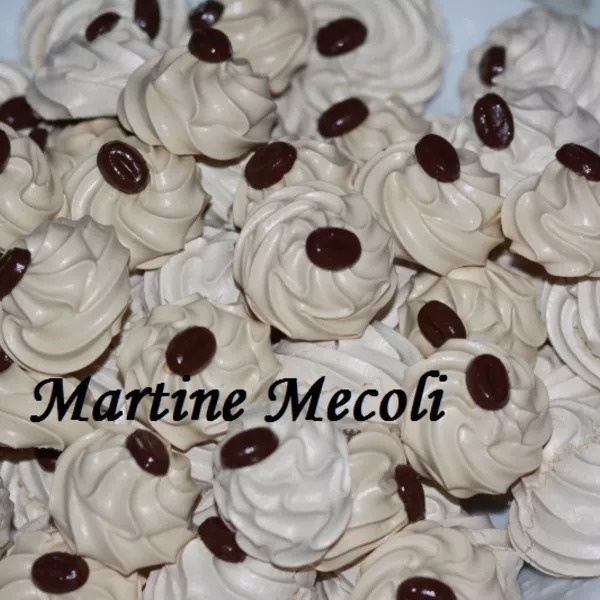 Meringues véganes au café