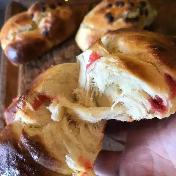 6 Brioches à la crème fraîche aux pralines roses