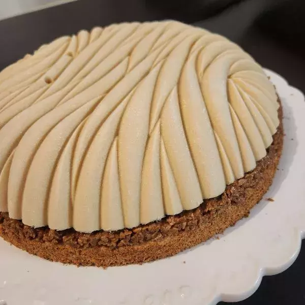 Entremet Dulcey et croustillant praliné