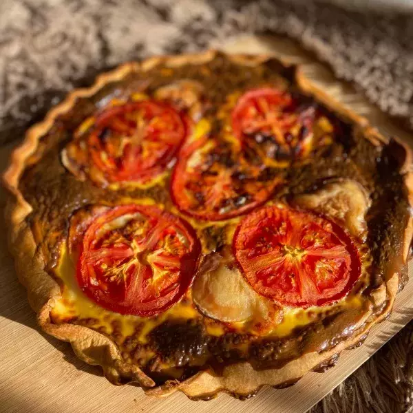 Quiche tomate, jambon et chèvre