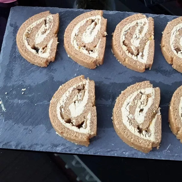 Roulé de pain d'épices au foie gras et figues