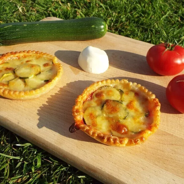 Tartelettes Tomates, courgette, Mozzarella