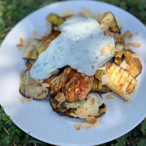 SALADE AUBERGINES A LA GRECQUE 