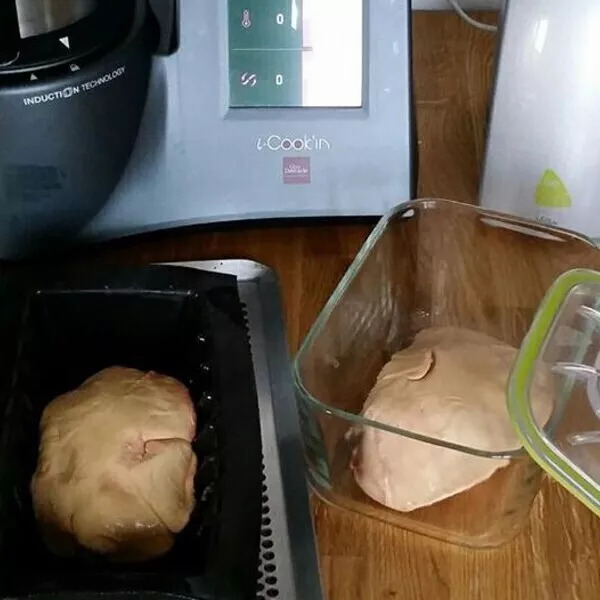 foie gras maison au cuit vapeur dans un petit moule guy demarle