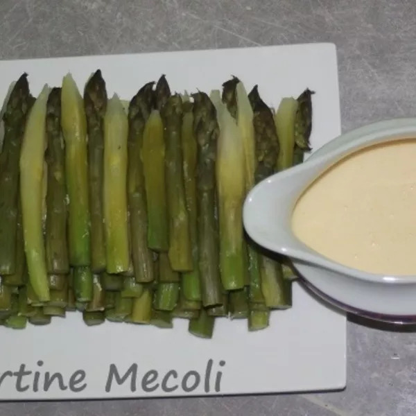 Asperges vertes sauce hollandaise sans cook'in
