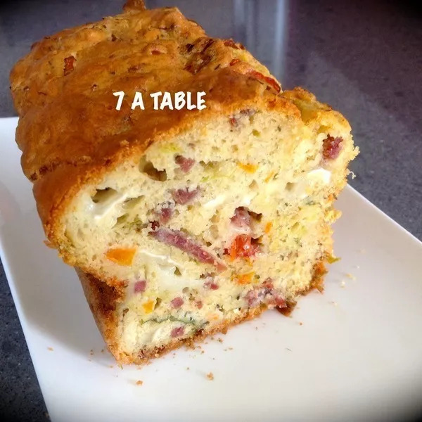 Cake aux poireaux, carottes et bacon