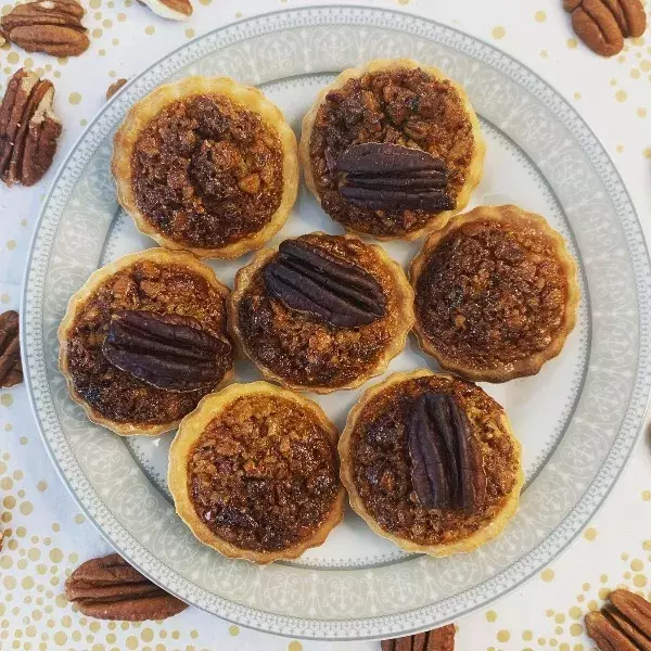 Mini pecan pie