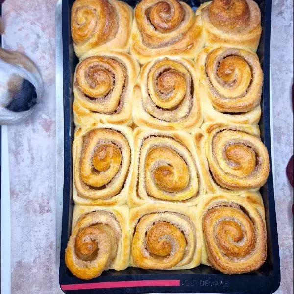 Cinnamon rolls