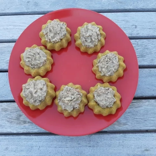 Petits canapés aux rillettes de sardines