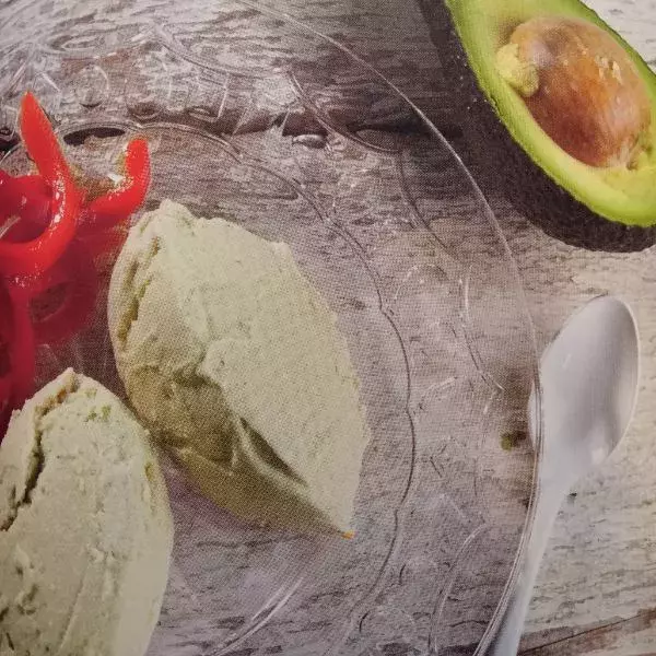 Glace à l'avocat