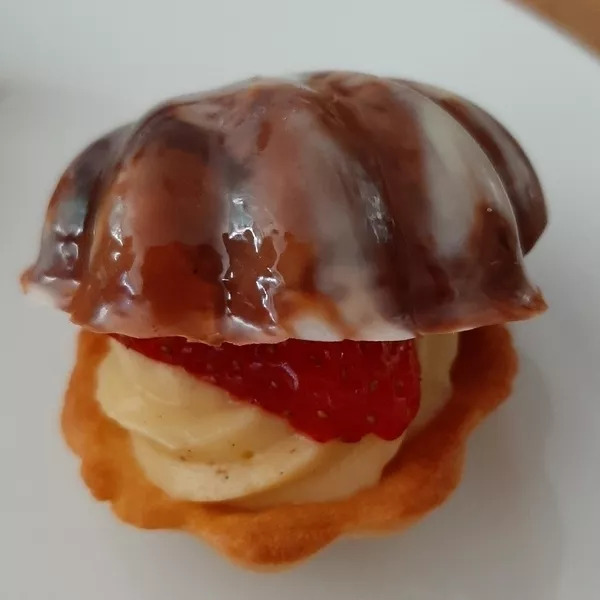 Tartelettes aux fraises en coquille