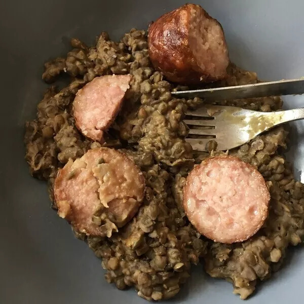 Saucisses de morteau aux lentilles