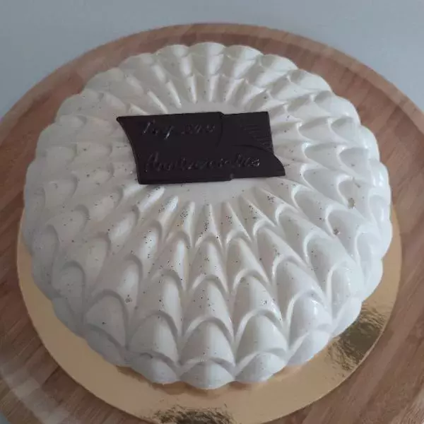 Igloo glacé vanille avec insert praliné