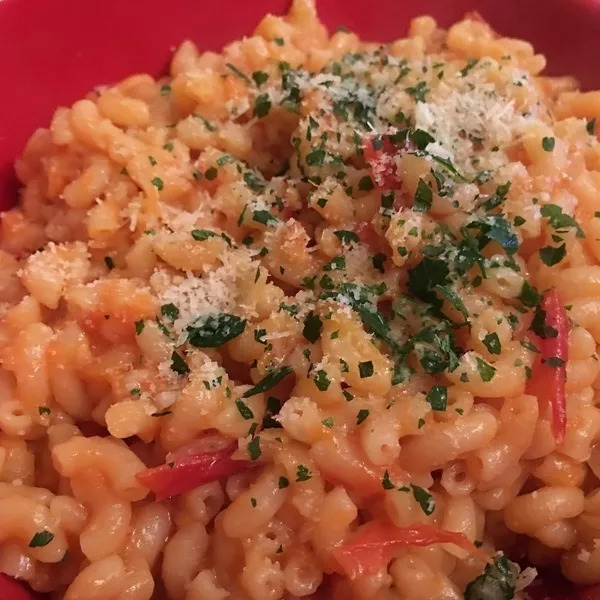 Coquillettes tomates et parmesan 