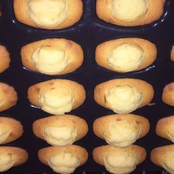 Madeleines moelleuses au beurre