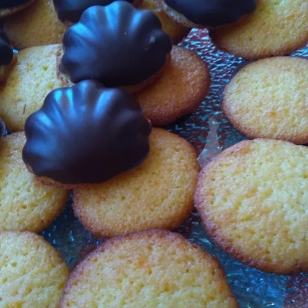 Coquilles à l'orange sur lit de chocolat