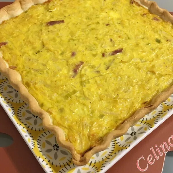 Tarte rustique poireaux-oignons au lait d'or