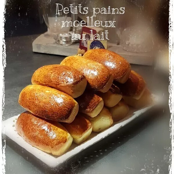 Petits pains moelleux au lait ☆ Evi