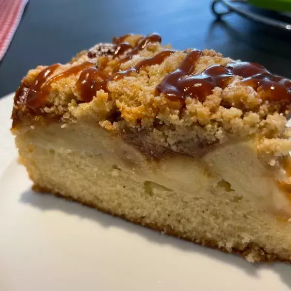 Gâteau aux pommes caramel et crumble