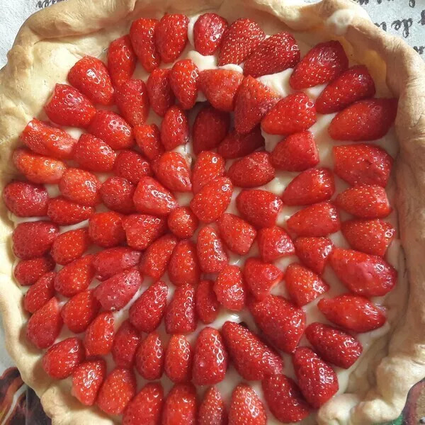 Tarte aux fraises (crème pâtissière au lait d'amandes)