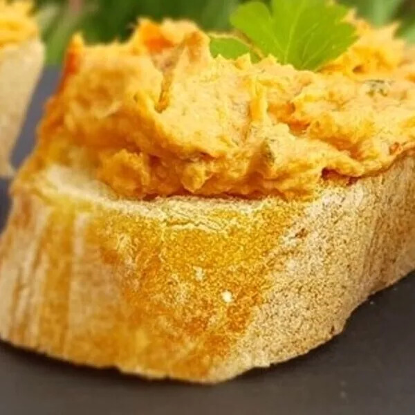 Rillettes de thon et tomates séchées