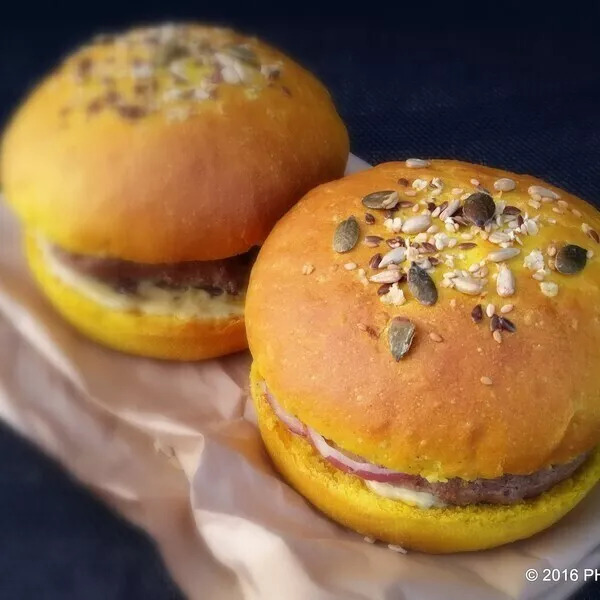 Bun's au curcuma et lait de coco