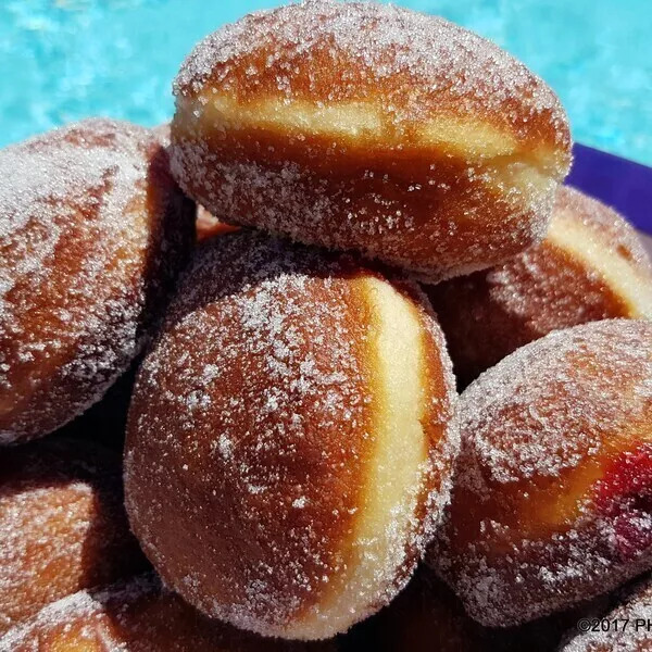 Berliner, boules de Berlin fourrées framboise