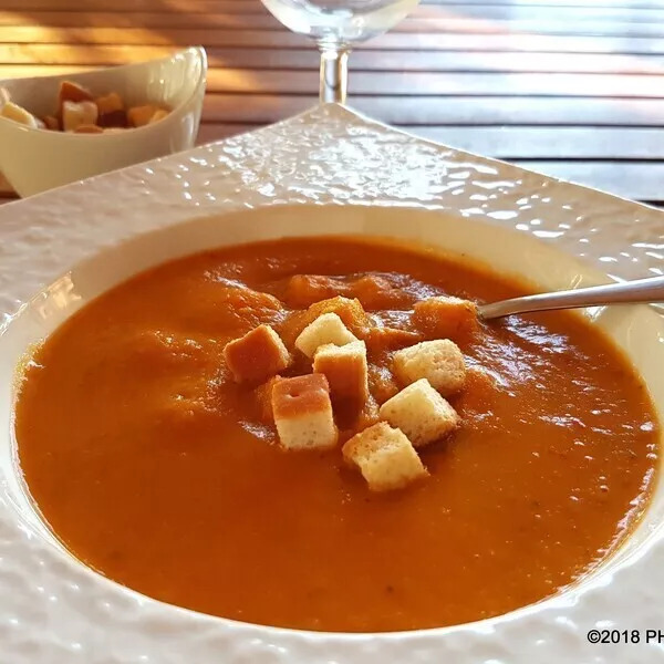 Soupe de poivrons au céleri