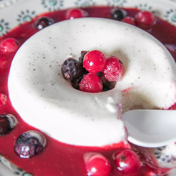 Panna cotta vanille et fruits rouges