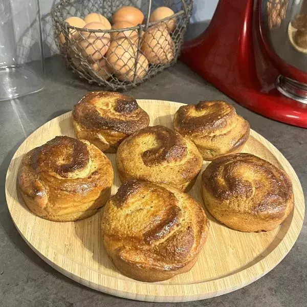 Brioches roulées frangipane à la noisette