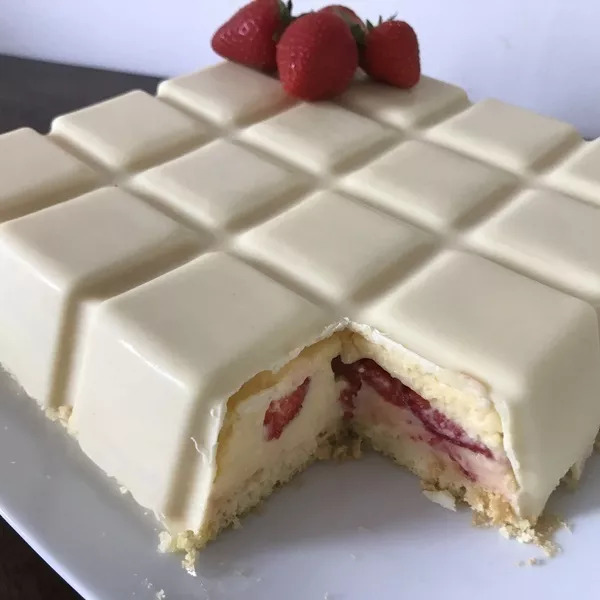 Fraisier au chocolat blanc