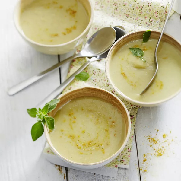 Soupe d'endives au curry de Madras