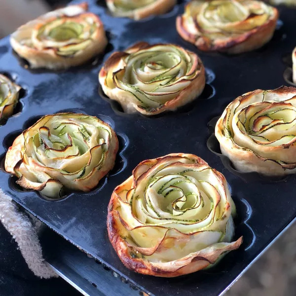 Roses de courgettes feuilletées