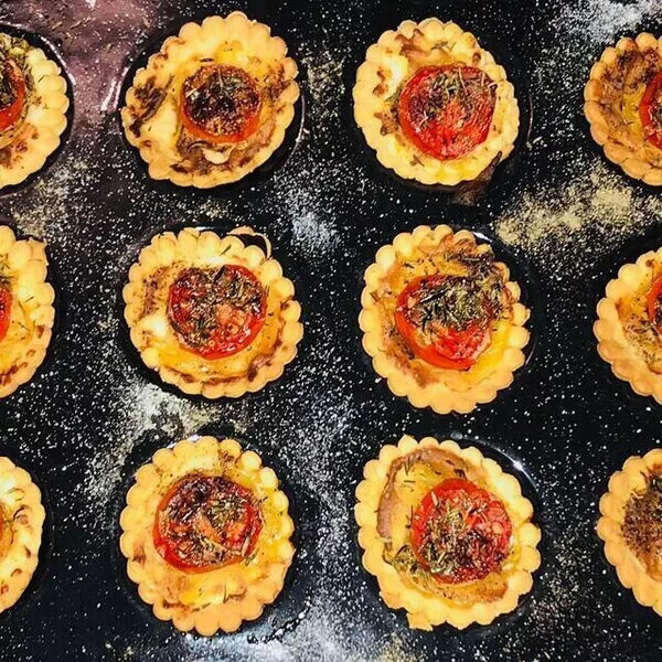 Mini tarte à la tomate