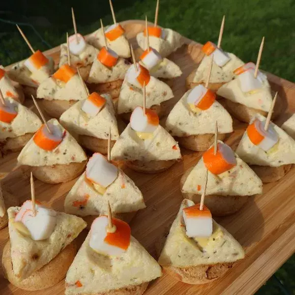 Mousses de poissons sur blinis