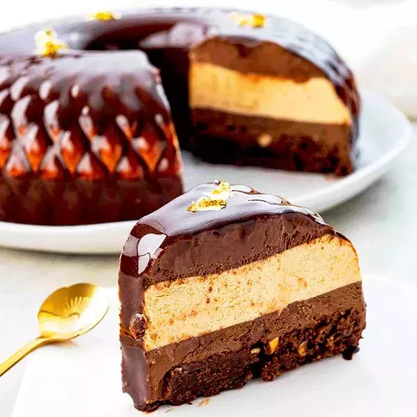 Entremets signature Hélène Darroze