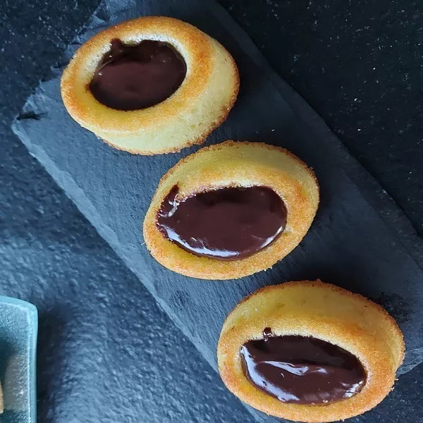 Petits savarins  à la noix de coco ganache au chocolat