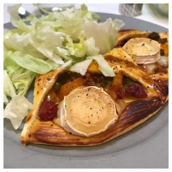 Tarte soleil aux poivrons, miel et Crottin de chèvre