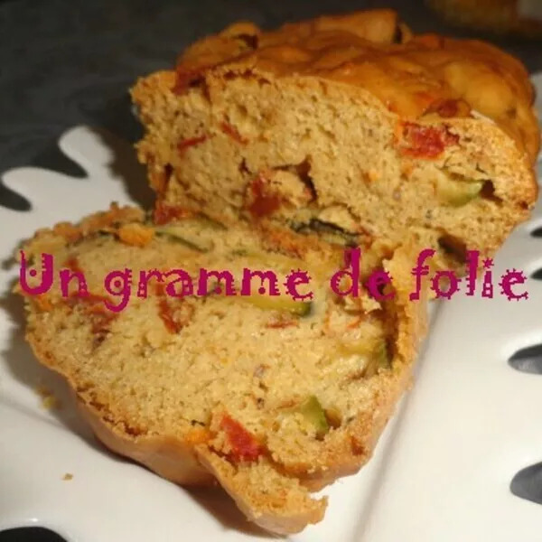 Cake végétalien courgettes tomates séchées