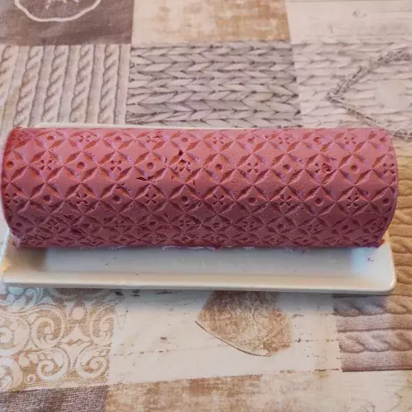 Bûche Framboise coeur roulé au chocolat 