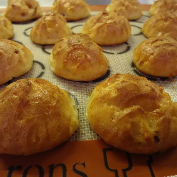 Gougères comté lardons