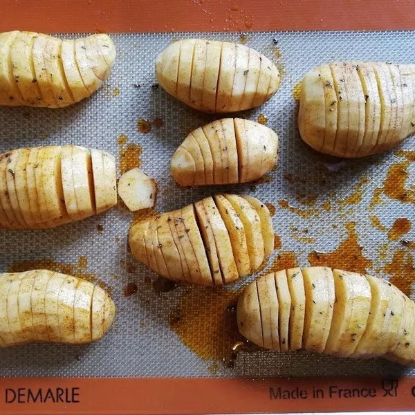 Hasselback potatoes : Pommes de terre rôties à la suédoise