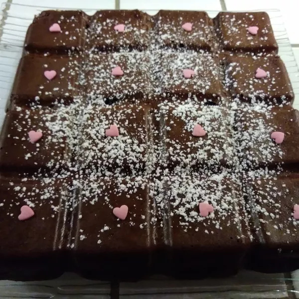 BROWNIE RAPIDE AUX NOISETTES ENTIÈRES