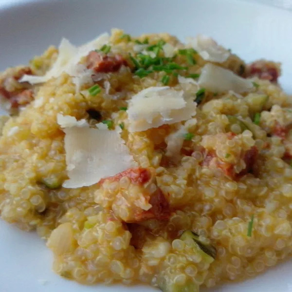 RISOTTO SANS GLUTEN QUINOA COURGETTES CHORIZO