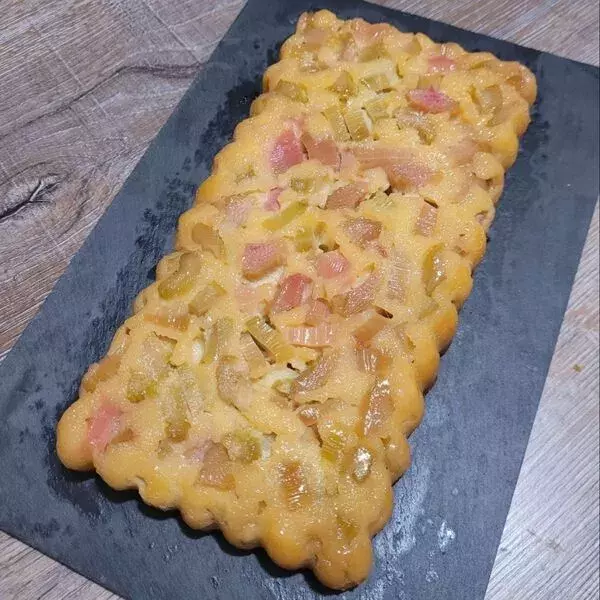 Gâteau renversé à la rhubarbe