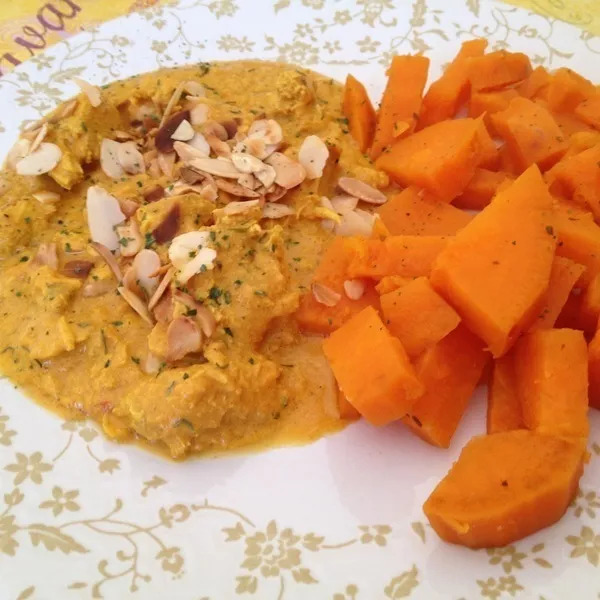 Poulet à l'indienne aux amandes